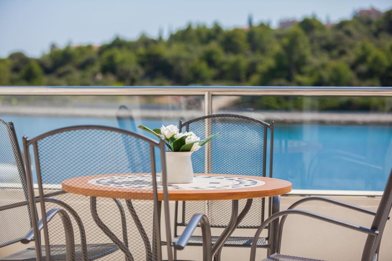 רוגוזניצה Hotel Perla מראה חיצוני תמונה