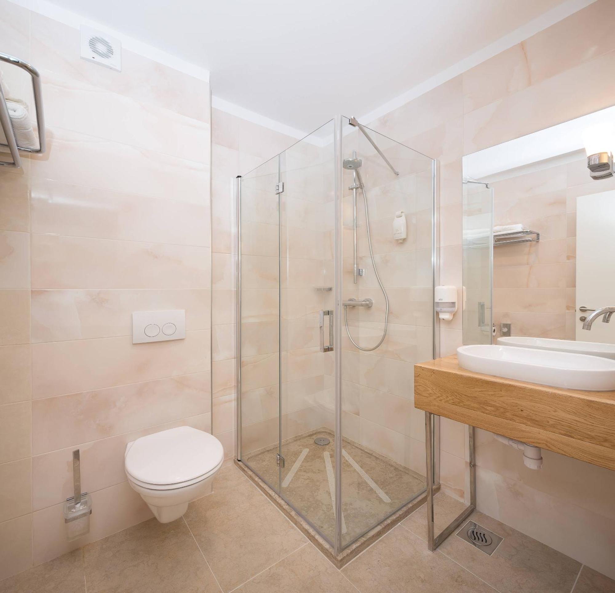 רוגוזניצה Hotel Perla מראה חיצוני תמונה