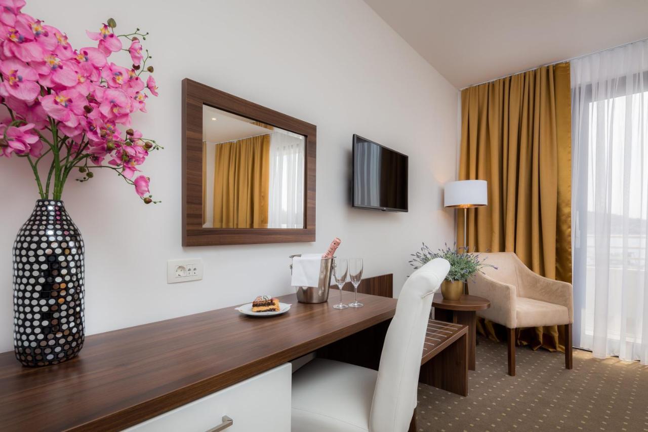 רוגוזניצה Hotel Perla מראה חיצוני תמונה